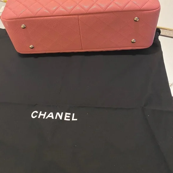 NEW- CHANEL Caviar Leather Large Tote Bag - Picture 13 of 16